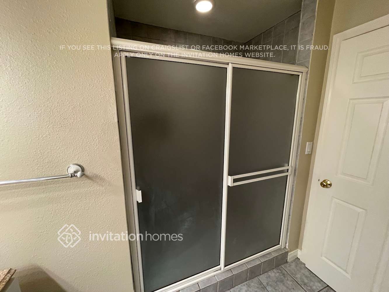 Building Photo - 829 Calle Catalpa