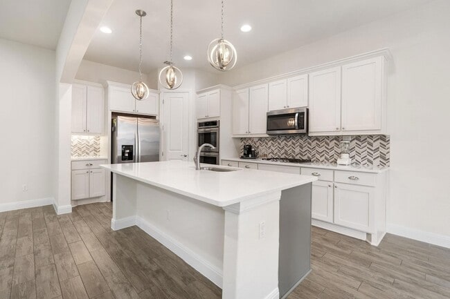 Building Photo - 2304 Arroyo Grande