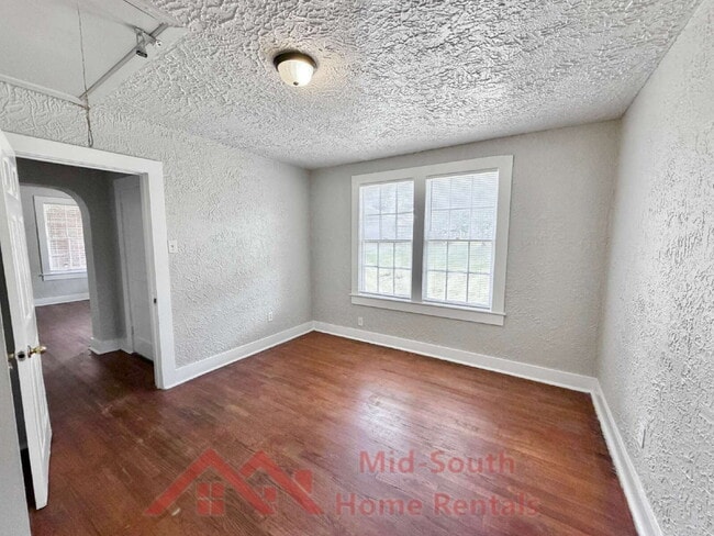 Building Photo - 1379 Ferguson Rd