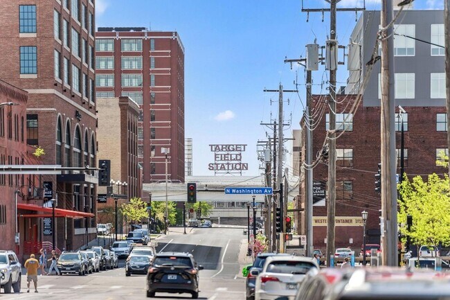 Building Photo - 401 N 2nd St