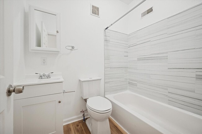 Building Photo - Germantown 4 Bedroom House- Half Bath on the First Floor!