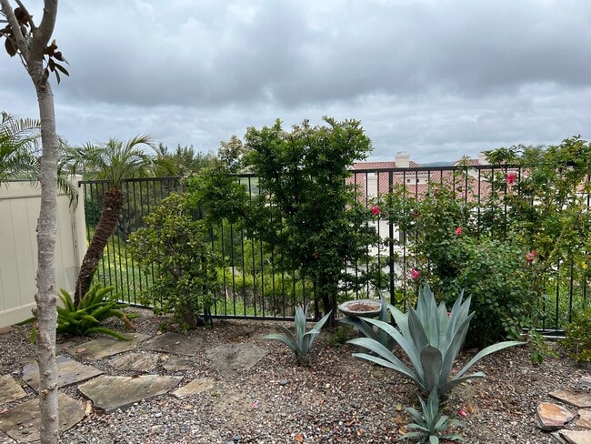 Building Photo - 28801 El Adolfo