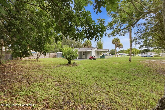Building Photo - 2267 Robinhood Dr