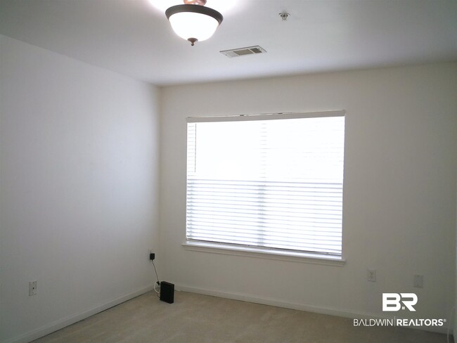 Building Photo - 1517 Regency Rd