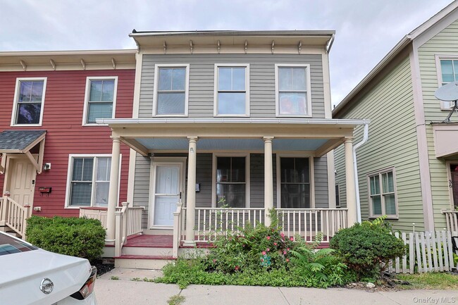 Primary Photo - 38 E Parmenter St