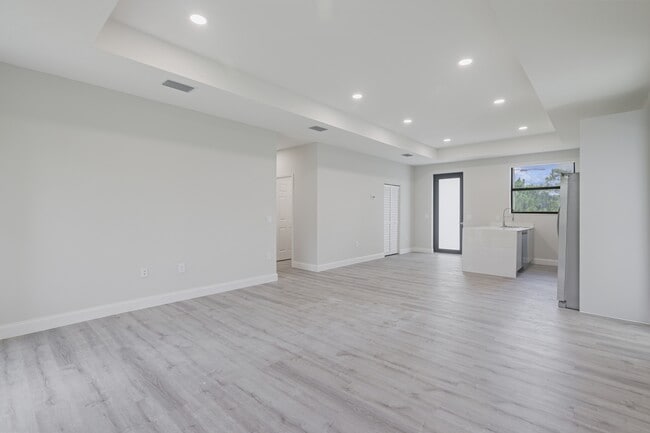 Building Photo - 3216 53rd St W
