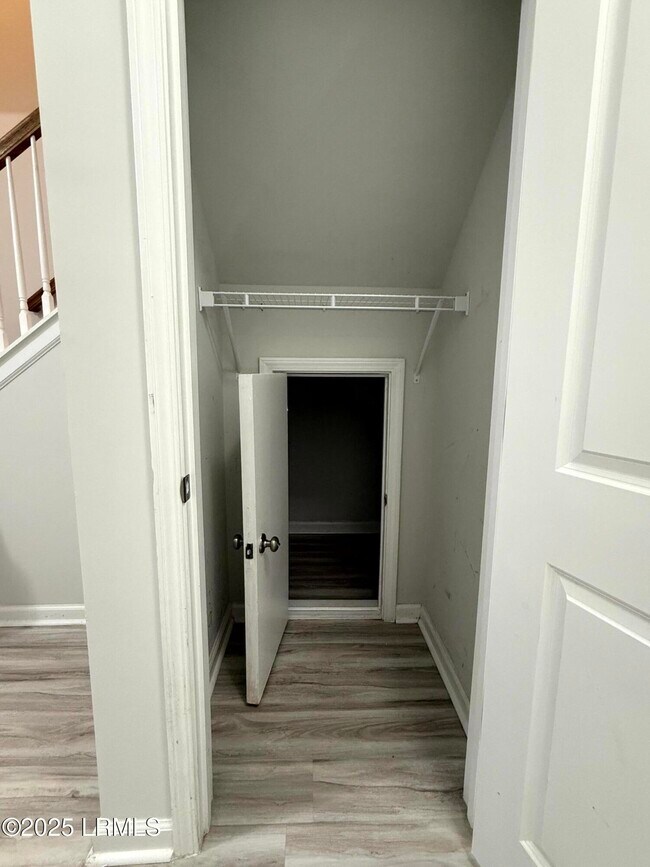 Building Photo - 1069 S Innovation Dr