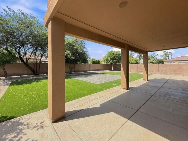 Building Photo - Spacious Chandler Home with RV Gate & 3-Car Garage!
