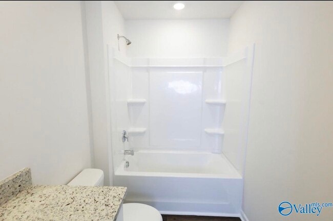 Building Photo - 398 Jackson Pt Cir