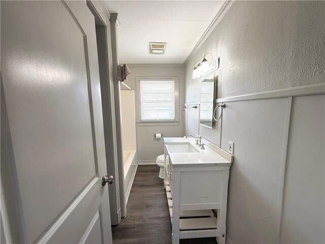 Building Photo - 628 Radiance Ave