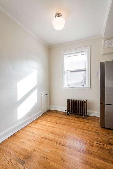 Building Photo - 127 Seward Ave