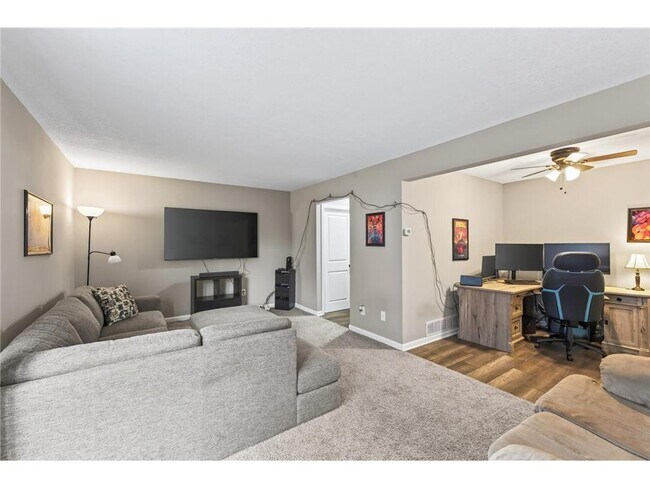 Building Photo - 459 Mailand Ct