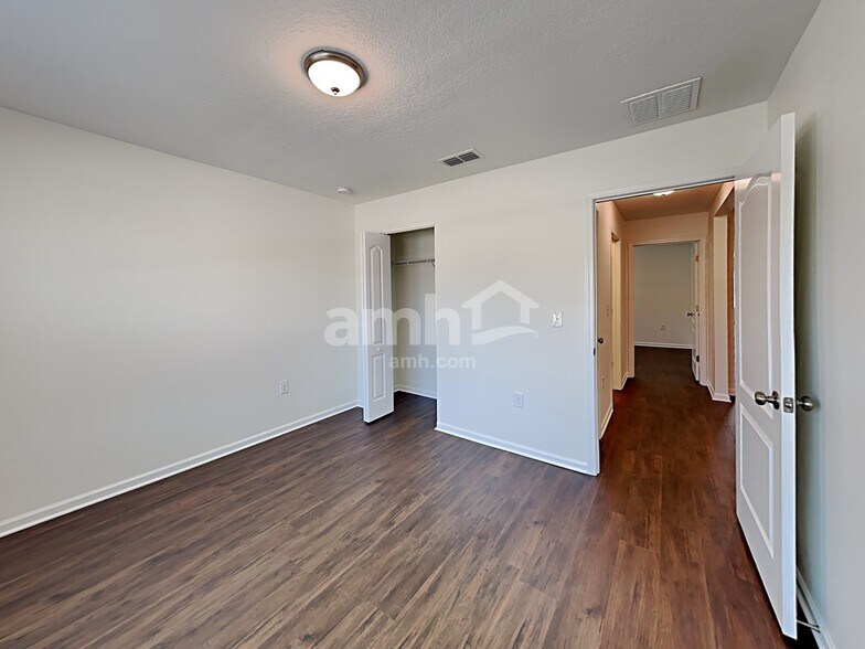 Building Photo - 2066 Tyson Lake Dr