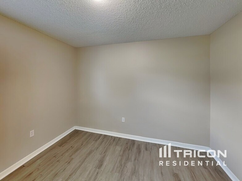 Building Photo - 938 Millenbeck Ave
