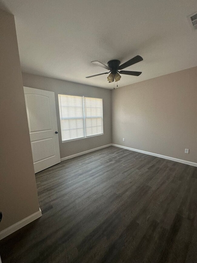 Building Photo - 3 Bed 2 Bath Brick Home - New Construction - Available NOW