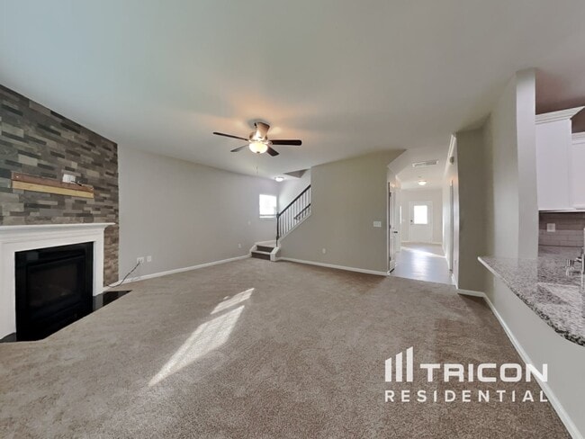 Building Photo - 151 N Great White Way