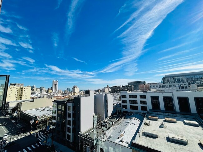 Building Photo - 1238 Sutter St