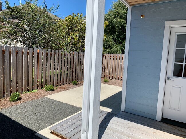 Building Photo - Hermosa Park Fourplex