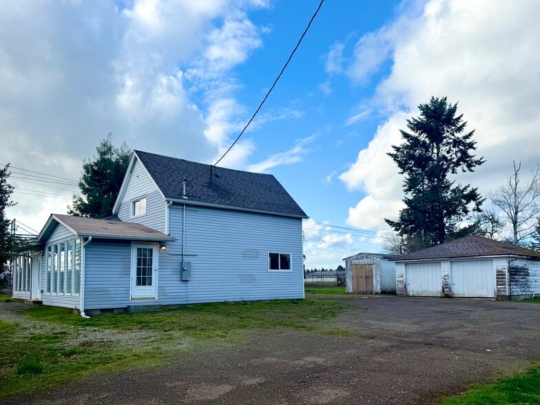 Building Photo - 16702 SE 1st St