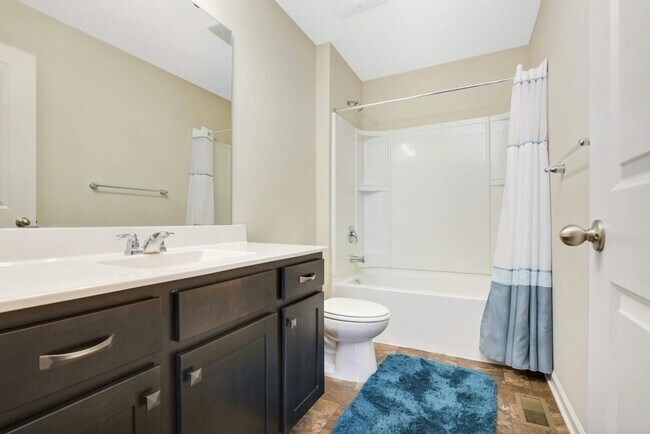 Building Photo - 15101 Emory Cir