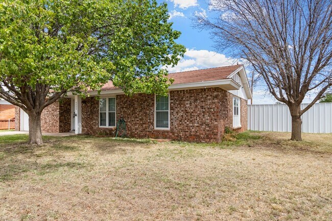 Building Photo - 5000 Buffalo Ave