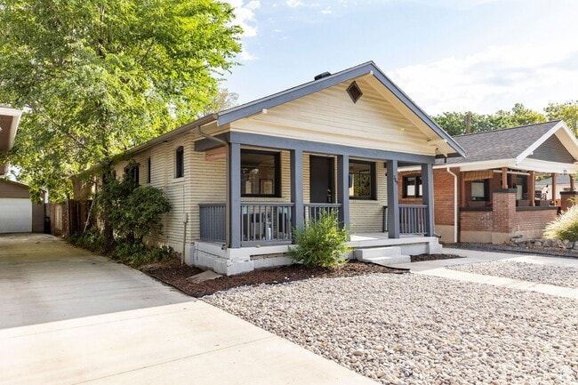 Primary Photo - Lovely Liberty Wells Home! TWO Car Garage!...