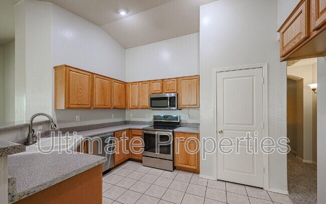 Building Photo - 11698 N 153rd Ave