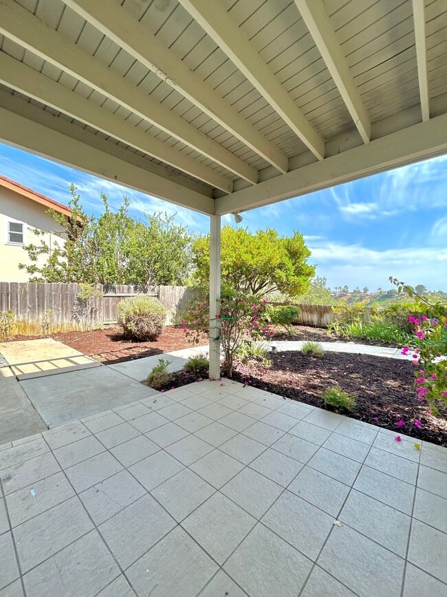 Building Photo - Beautiful fully remodeled home in sunny San Diego!