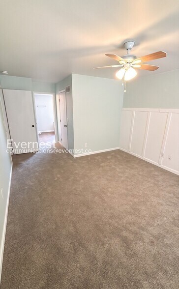 Building Photo - 129 Royallbrook Ln