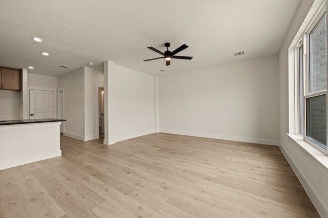 Building Photo - What's special