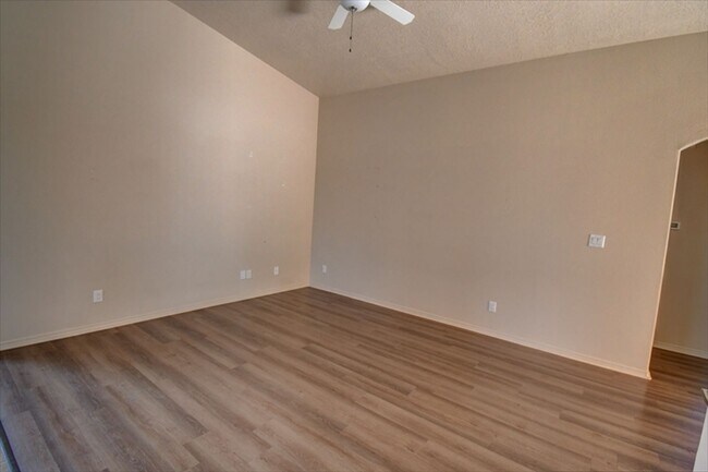 Building Photo - 1820 Camino Rustica SW