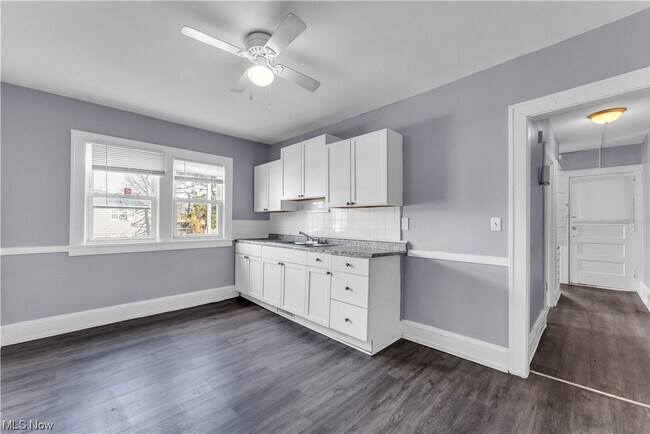 Building Photo - 4657 Warner Rd