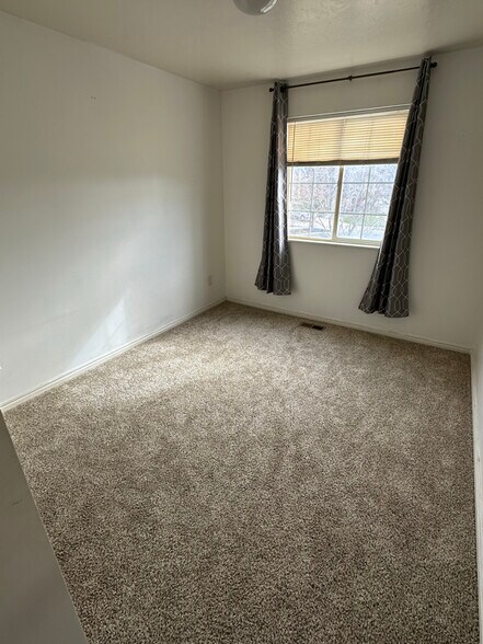 Building Photo - 12086 S 735 W