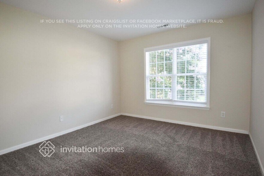 Building Photo - 5304 Granada Hills Dr