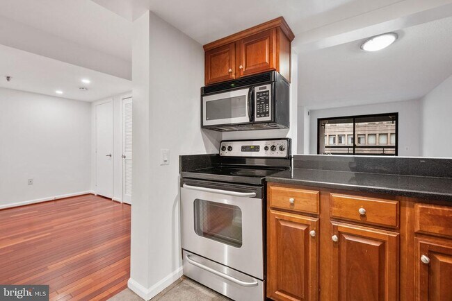 Building Photo - 2311 M St NW