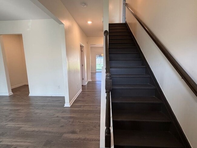 Building Photo - 1097 Sapphire Dr