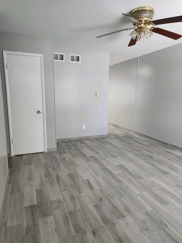 Building Photo - 2115 Joanna Ave