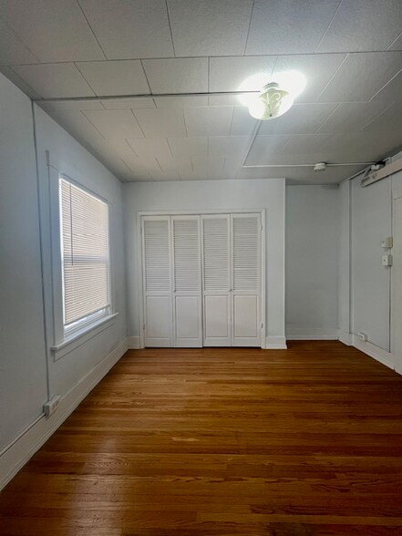 Building Photo - 1632 9th St