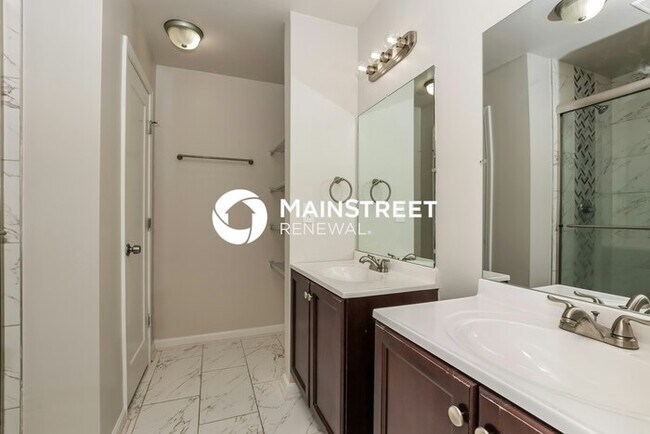Building Photo - 3 Bedroom Pet-Friendly Home in NASHVILLE, TN with Main Street Renewal