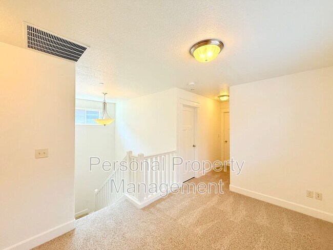 Building Photo - 3326 NW 47th Dr