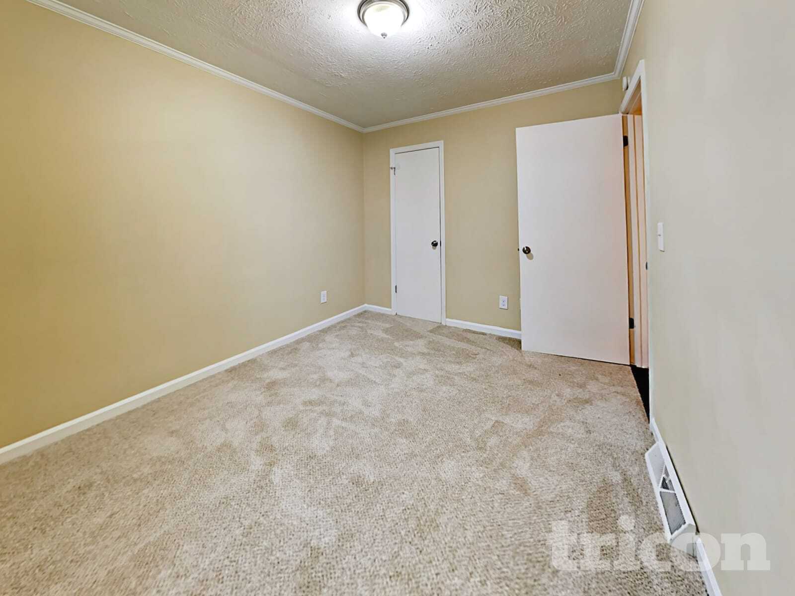 Building Photo - 4185 Bradley Dr SW