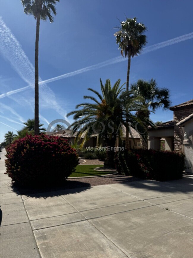 Building Photo - 3356 E Mayberry Ave