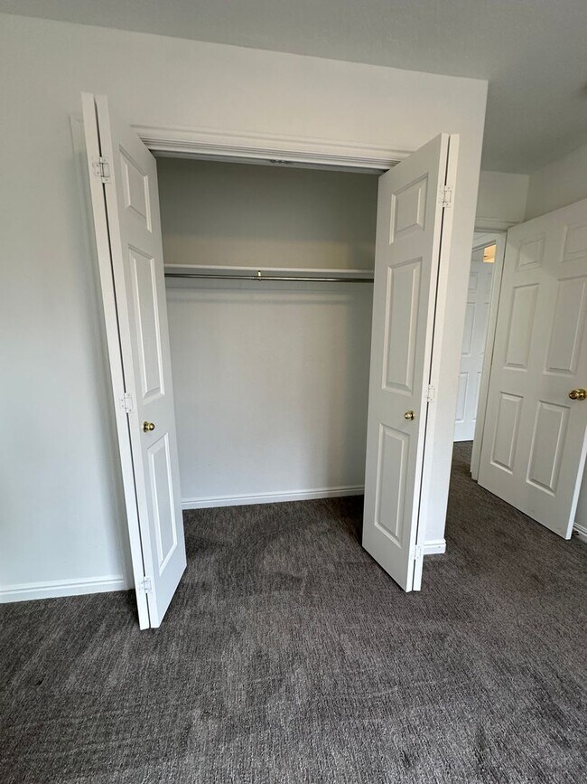 Building Photo - 1026 W 1360 S