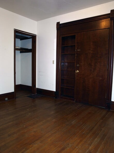 Bedroom 1 - 1935 University Ave