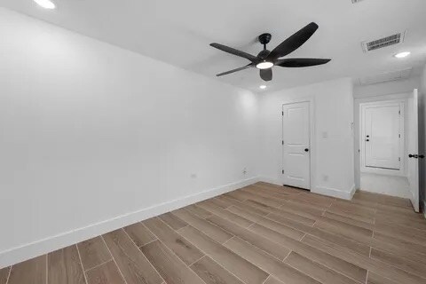 Building Photo - 842 E Laramie Ln