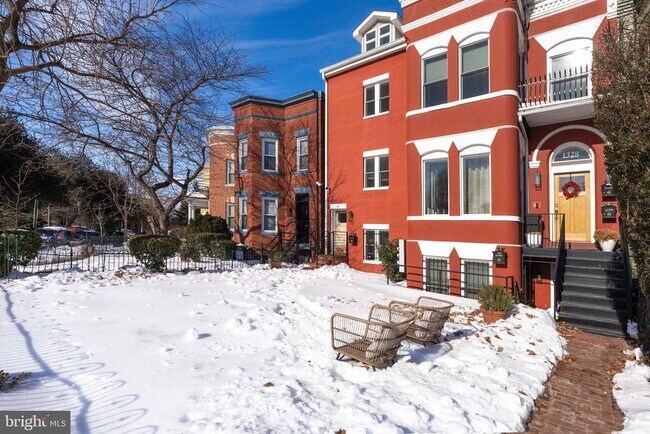 Building Photo - 1328 Maryland Ave NE