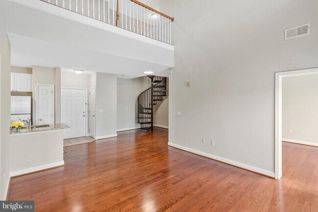 Building Photo - 501 Hungerford Dr