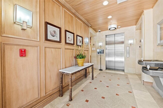 Building Photo - 4444 El Mar Dr