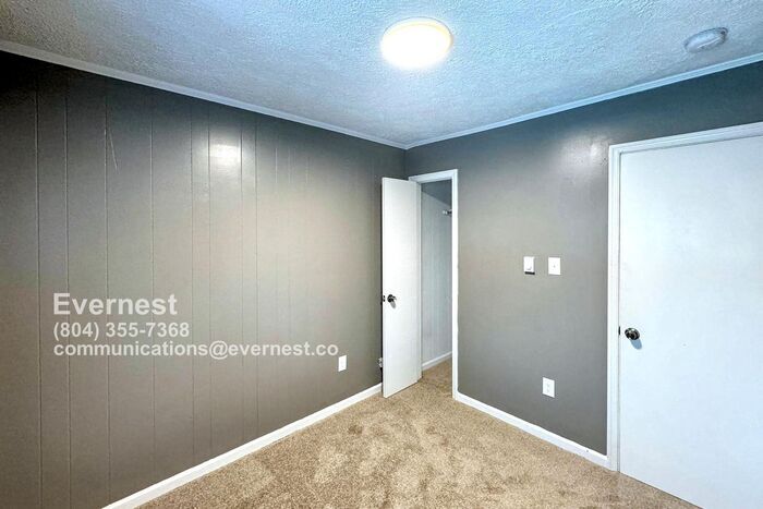 Building Photo - 2570 Alcott Rd