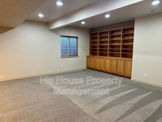 Building Photo - 3103 68th Ave Ct